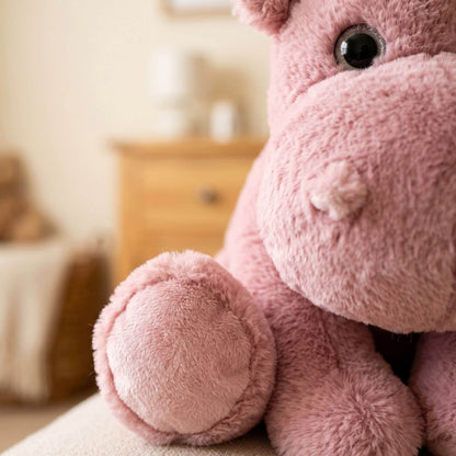 Détails de notre peluche hippopotame rose éco responsable