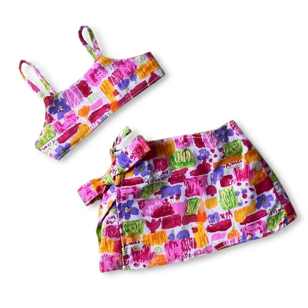 tenue d'été bariolée pour peluche type désigual coloré