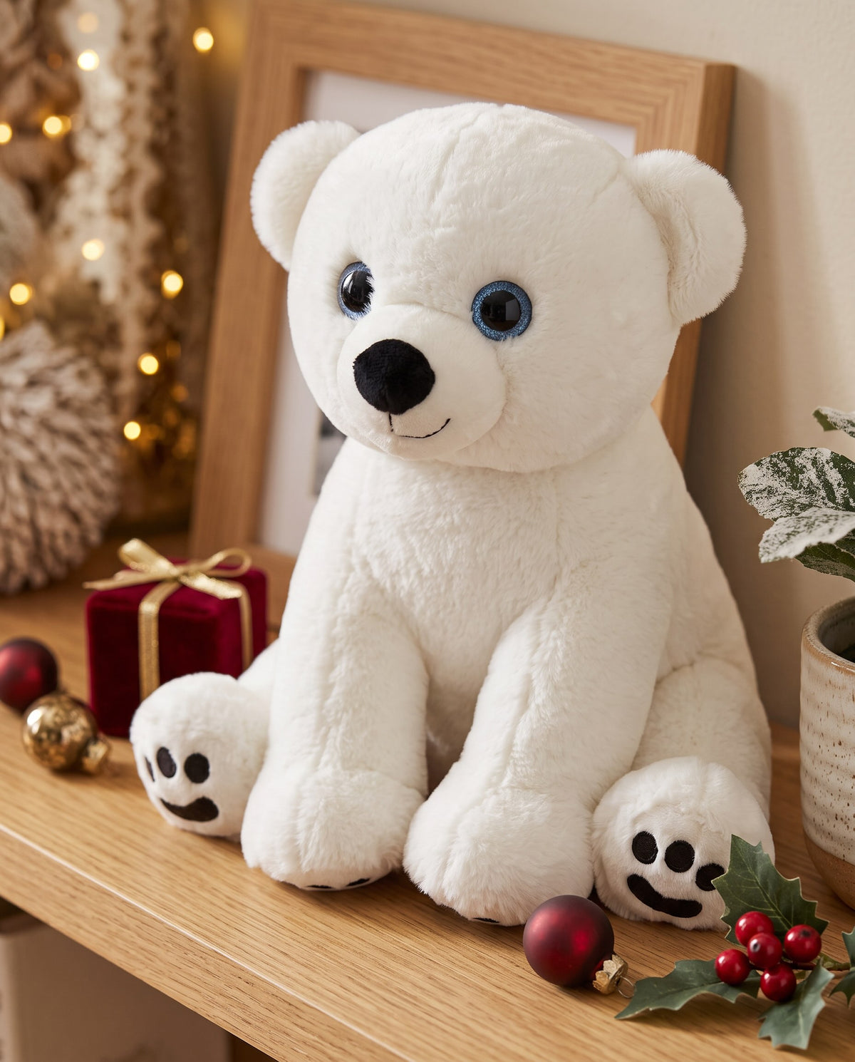 Nounours polaire blanc en cadeau de noël